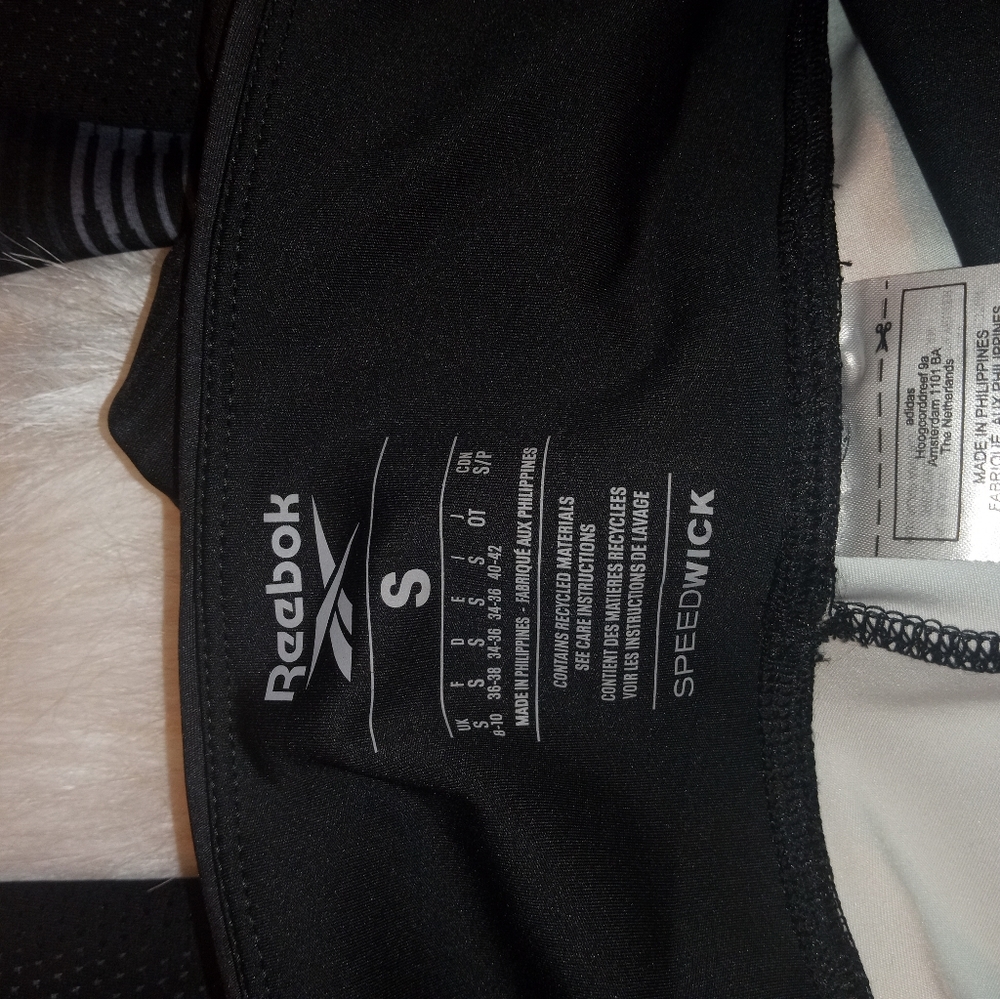 Reebok - Picture 3 of 3